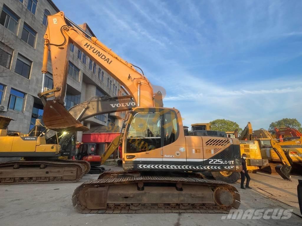 Hyundai R225-9 T حفارات زحافة