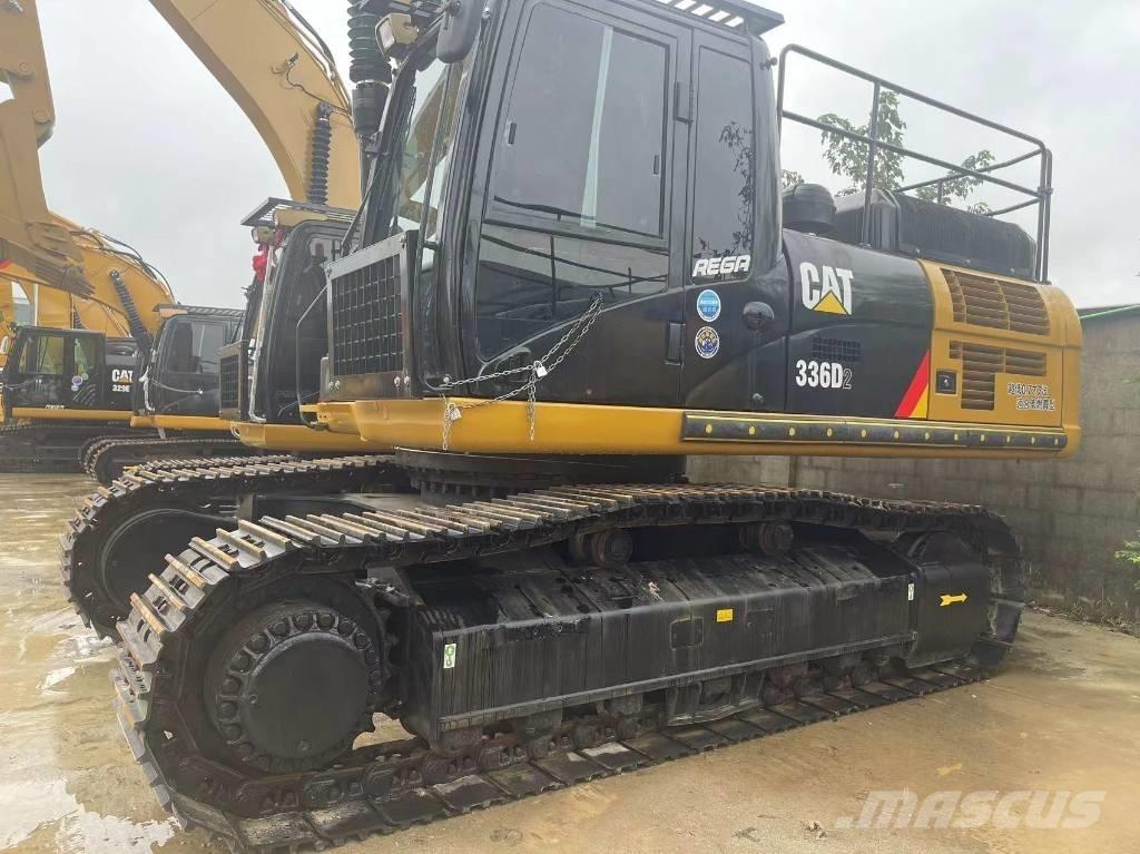 CAT 336 D حفارات زحافة
