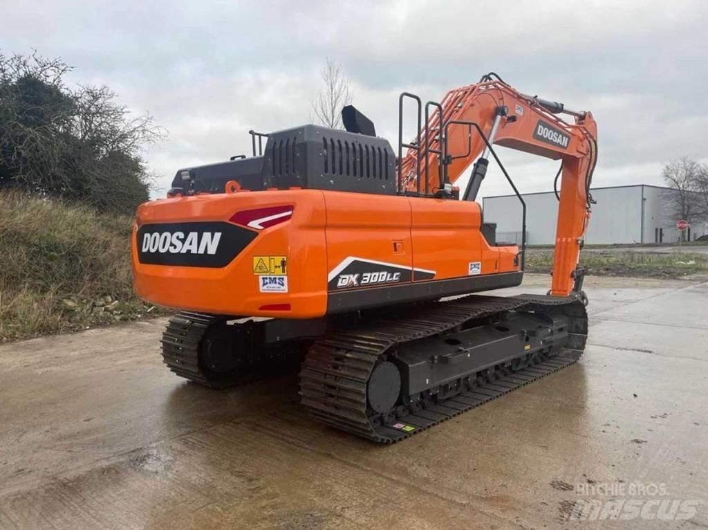 Doosan Dx300LC-7 حفارات زحافة