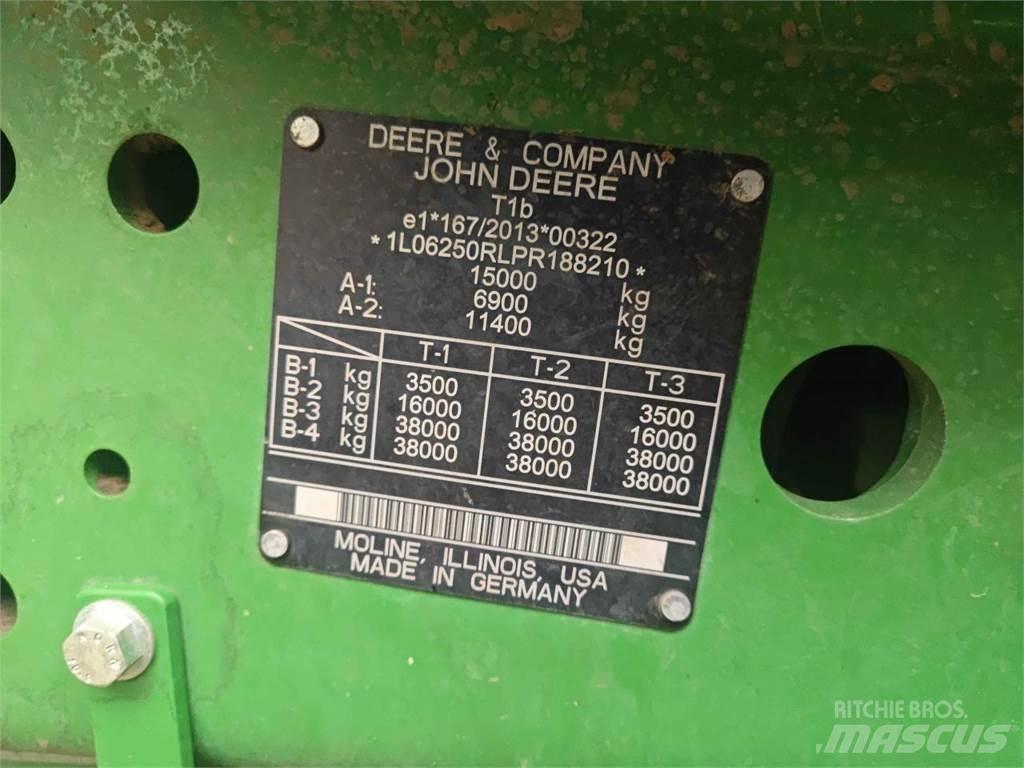 John Deere 6R 250 الجرارات