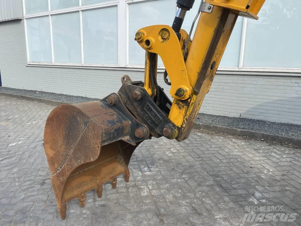JCB 3 CX    2017    CE لوادر ذات جرافات عكسية