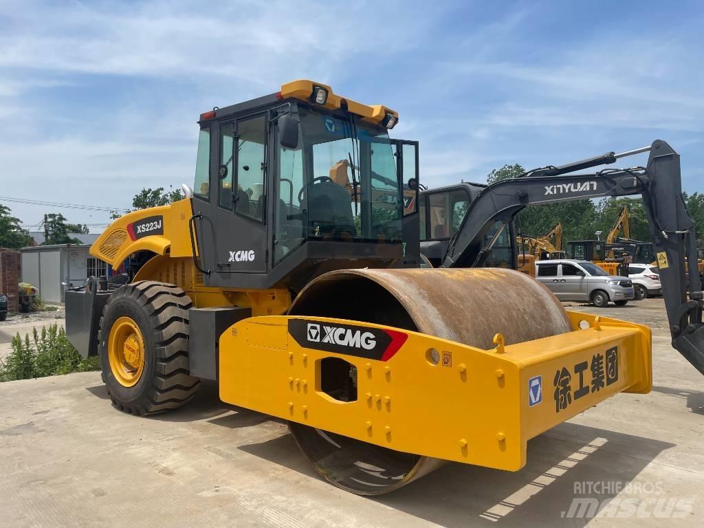 XCMG XS 223 J مداحل أحادية الأسطوانة