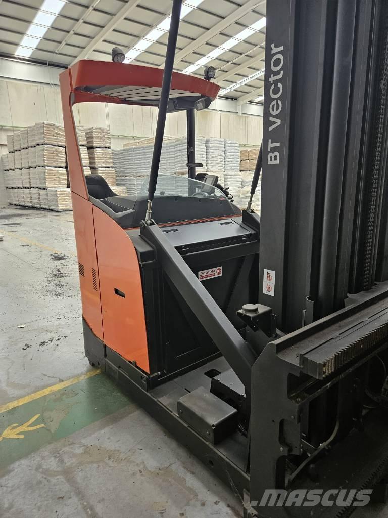 Toyota BT VRE150 معدات الرفع عالي المستوى