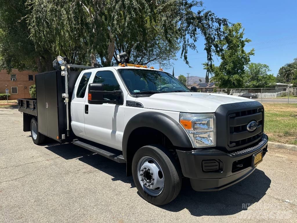 Ford F 450 SD شاحنات خفيفة/مفصلية الجوانب
