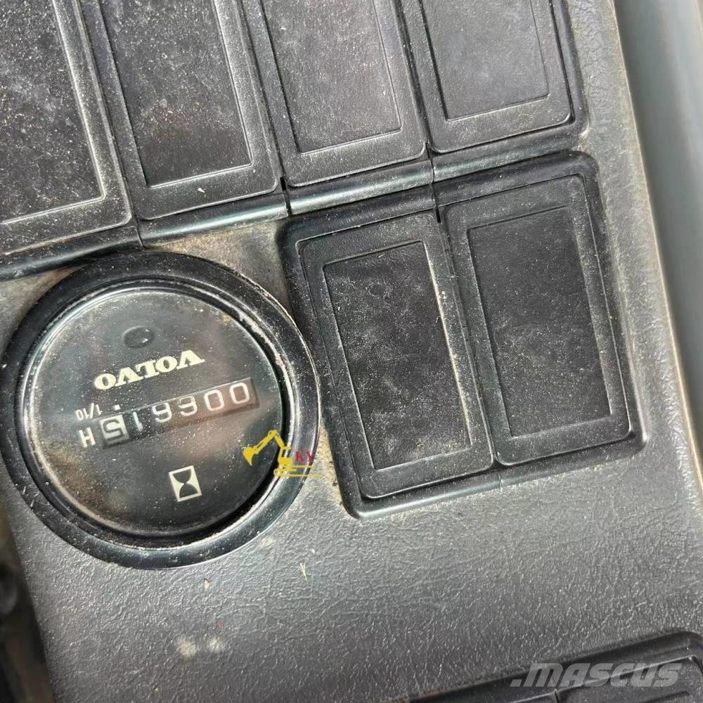 Volvo 290 حفارات زحافة