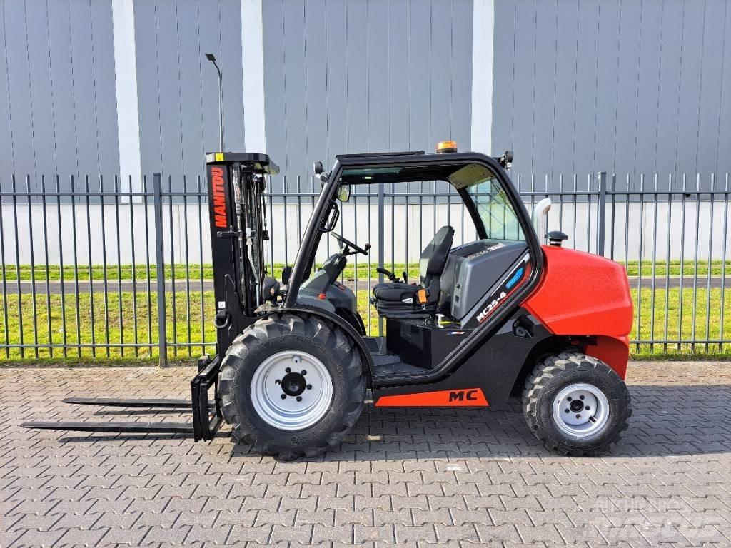 Manitou MC 25-4 شاحنات الديزل