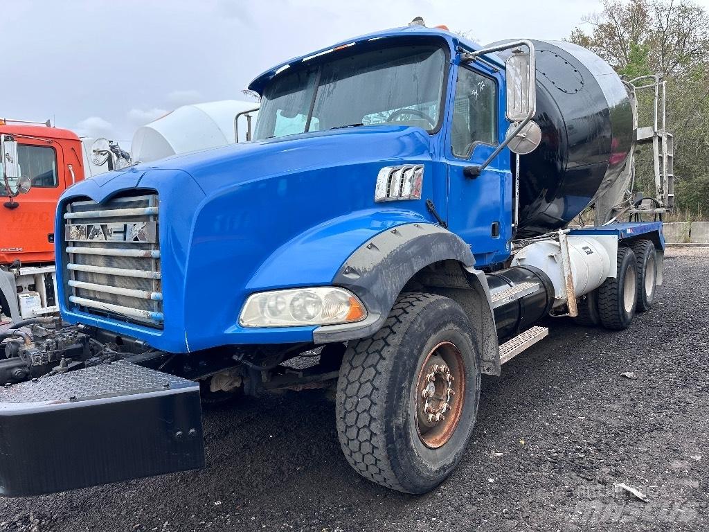 Mack CTP 713 B شاحنات أخرى