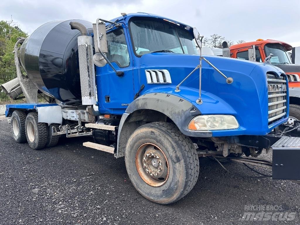 Mack CTP 713 B شاحنات أخرى