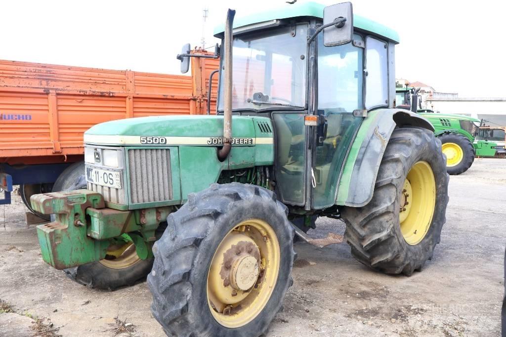 John Deere 5500 STD الجرارات