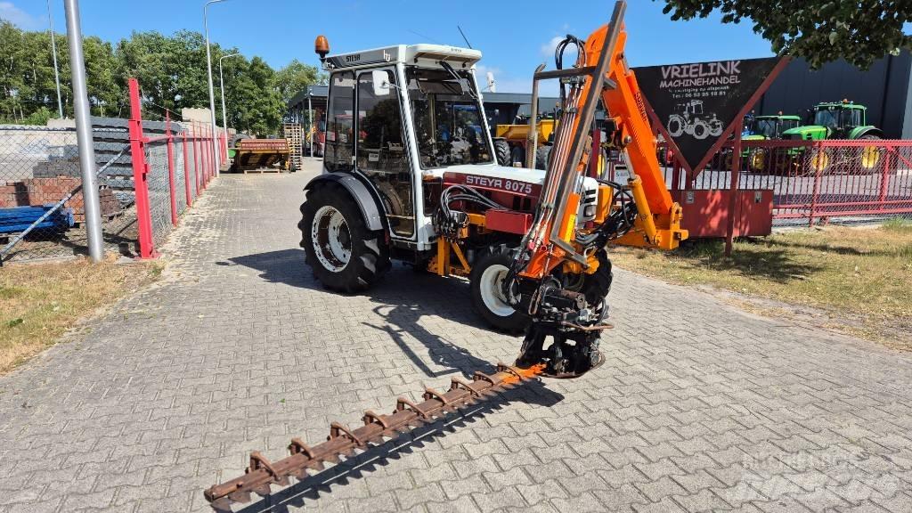 Steyr 8075 الجرارات