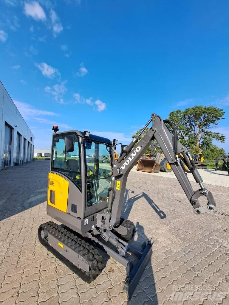 Volvo EC 18 E حفارات صغيرة أقل من 7 طن (حفارات صغيرة)