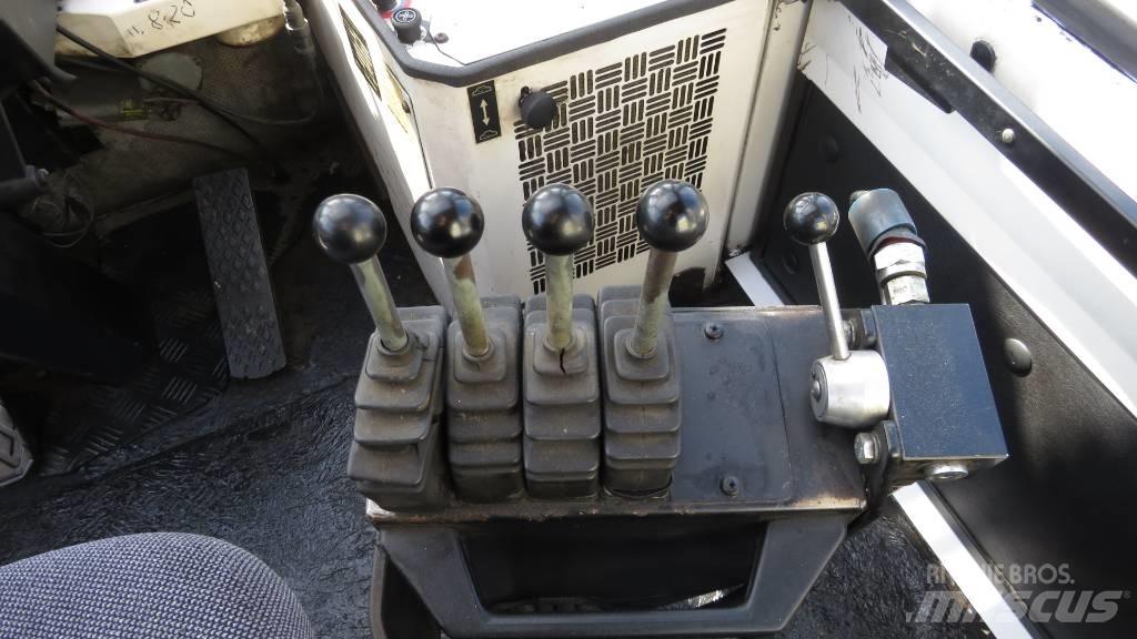 Svetruck 30120/46 شاحنات الديزل
