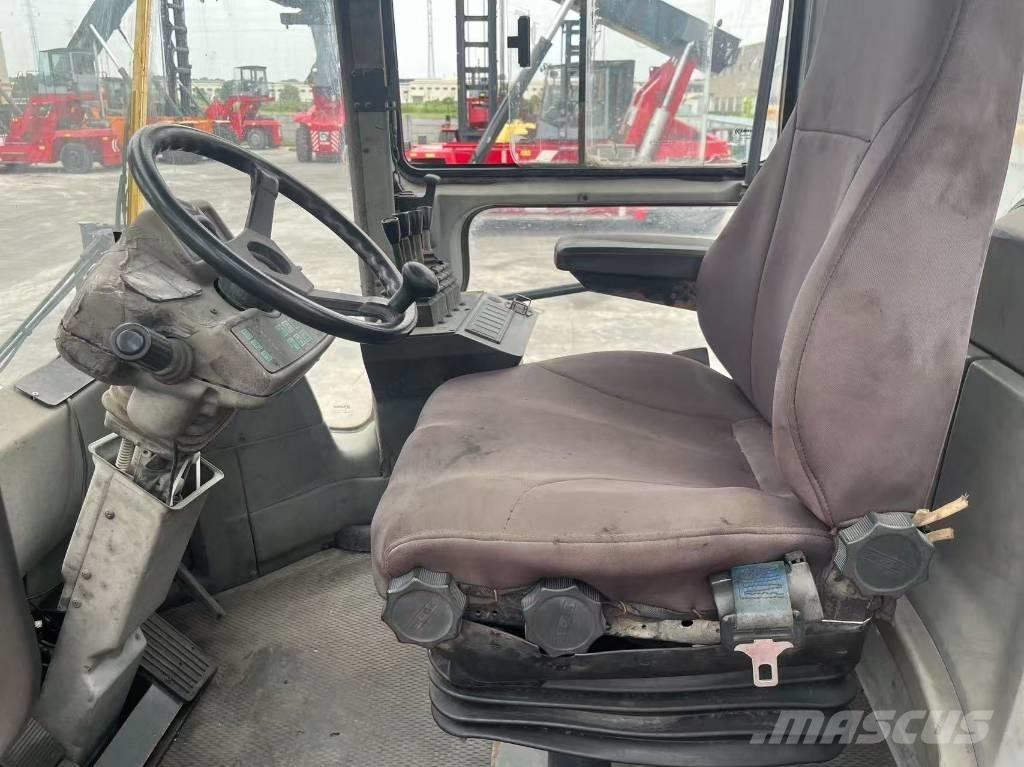 Kalmar DCF 300-12 شاحنات الديزل