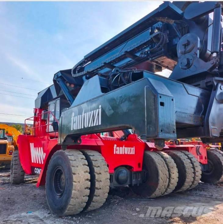 Fantuzzi CS 45 KM رافعات حاويات