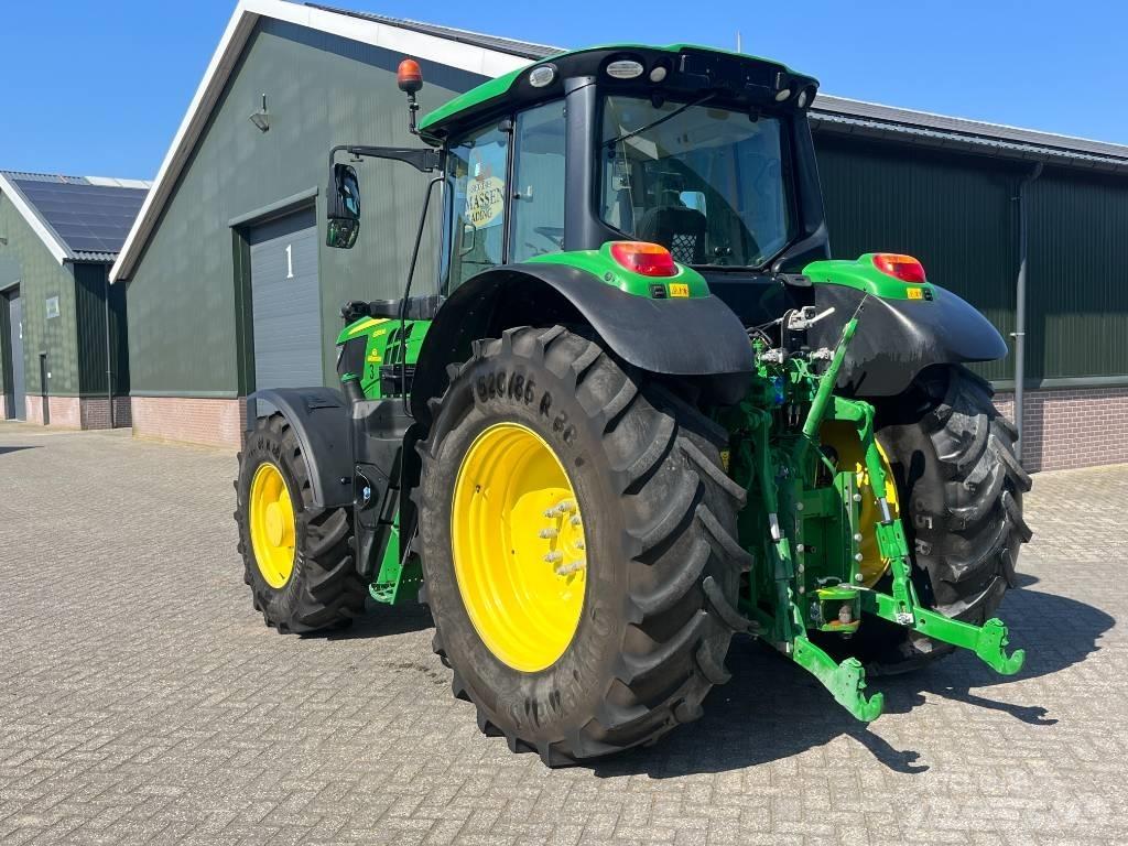 John Deere 6155 M الجرارات