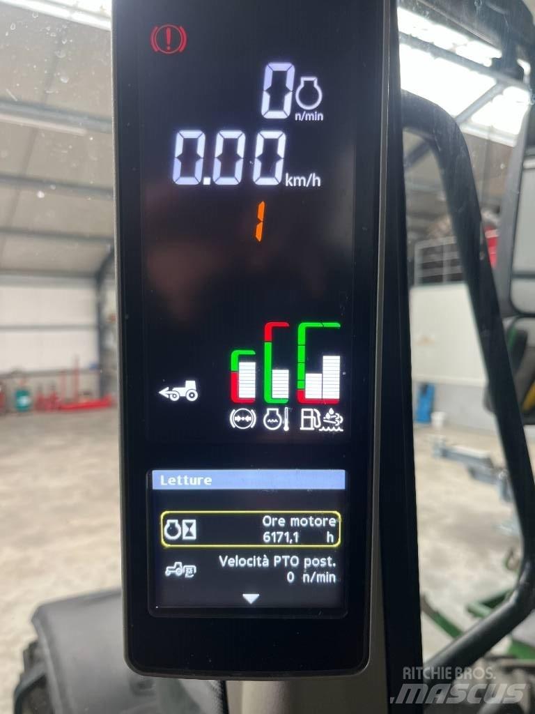 John Deere 6155 M الجرارات