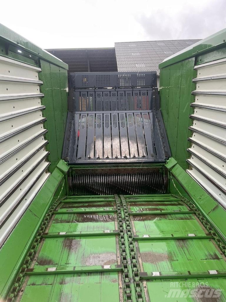 Krone ZX 560 GL مقطورات ذاتية التحميل