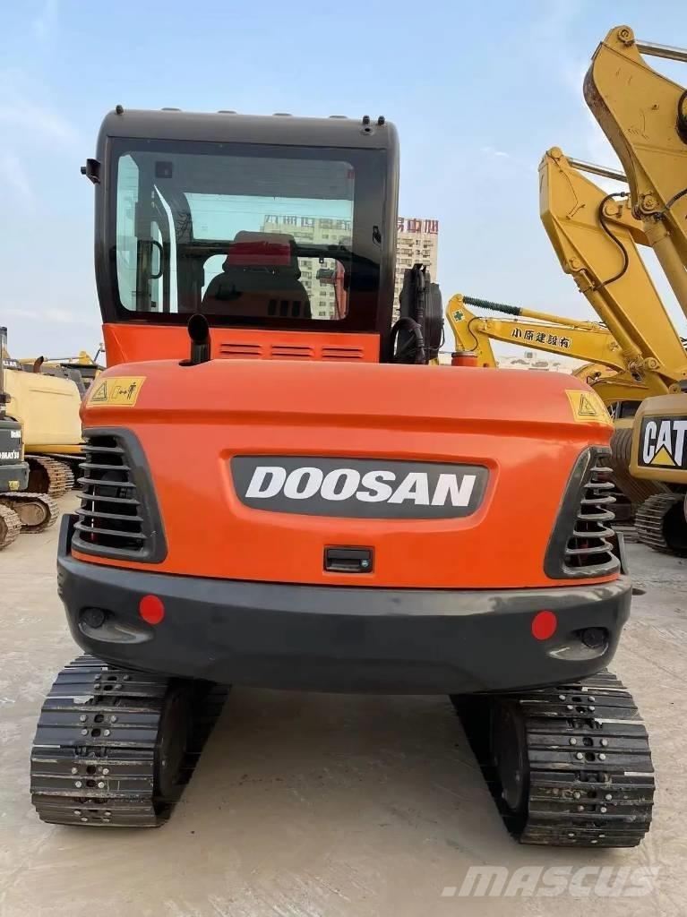 Doosan DX60-9C حفارات صغيرة أقل من 7 طن (حفارات صغيرة)