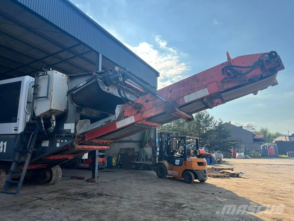 Sandvik QJ 241 الكسارات المتنقلة