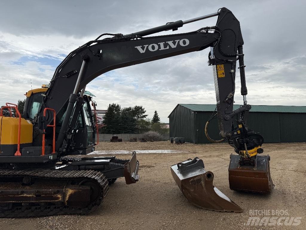 Volvo EC 160 EL حفارات زحافة