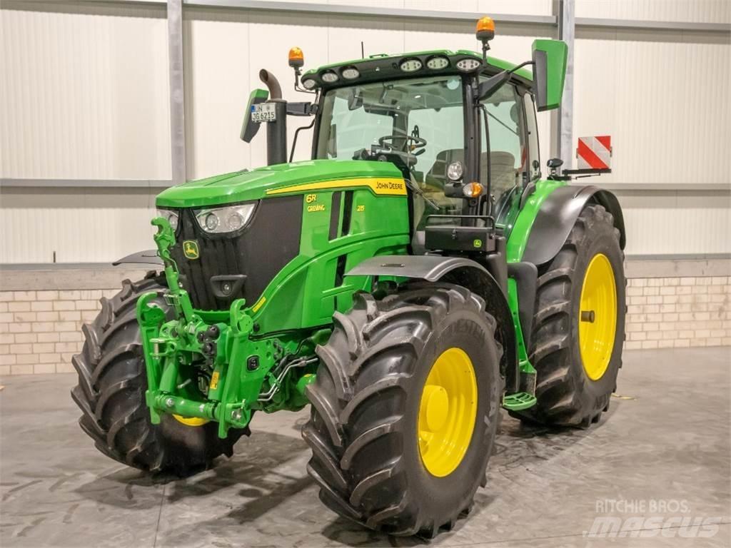 John Deere 6R215 الجرارات