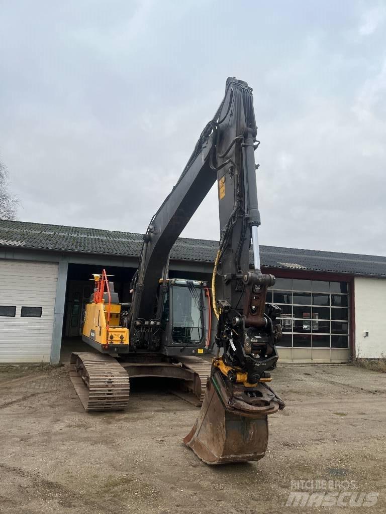 Volvo EC 220 EL حفارات زحافة