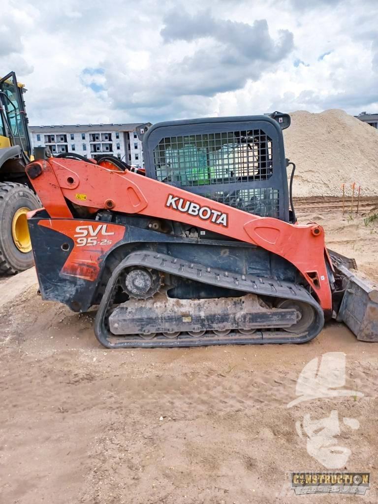 Kubota SVL 95-2 S لوادر انزلاقية التوجيه