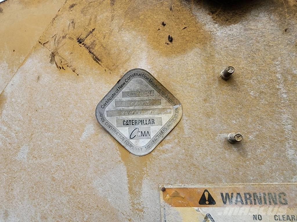 CAT 962 G لوادر بعجل