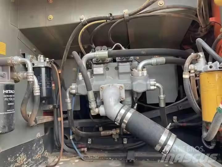 Hitachi ZX250-5A حفارات زحافة