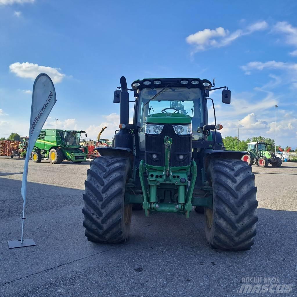 John Deere 6175 R الجرارات