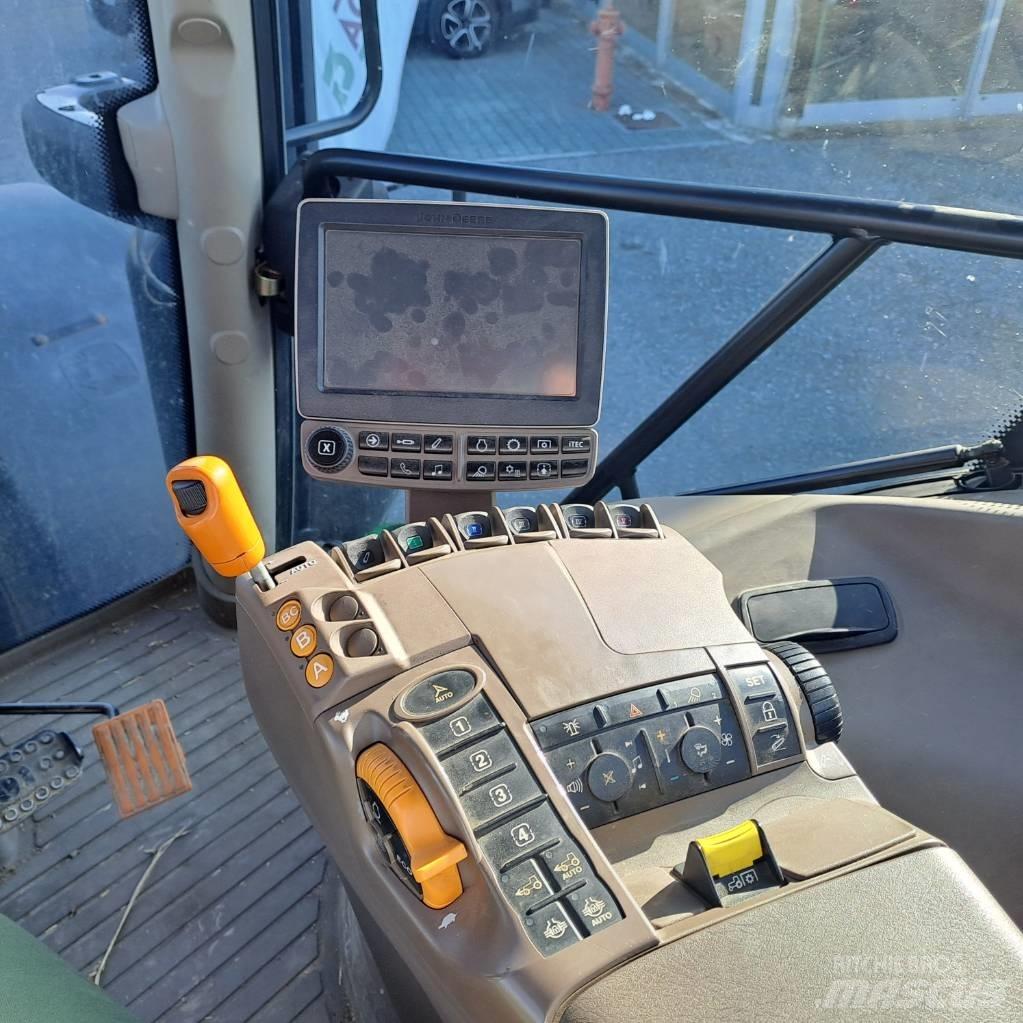 John Deere 6175 R الجرارات