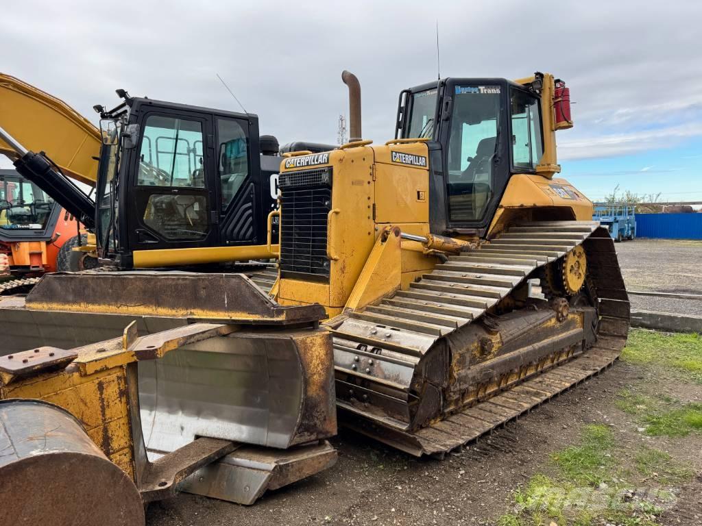 CAT D 6 N LGP بلدوزرات مجنزرة