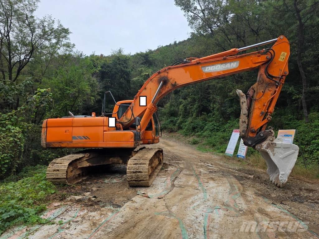 Doosan DX 220 LCA حفارات زحافة