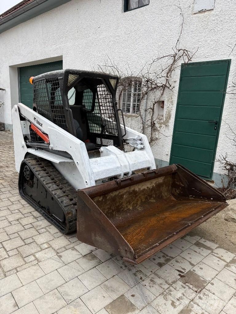 Bobcat T 140 لوادر انزلاقية التوجيه