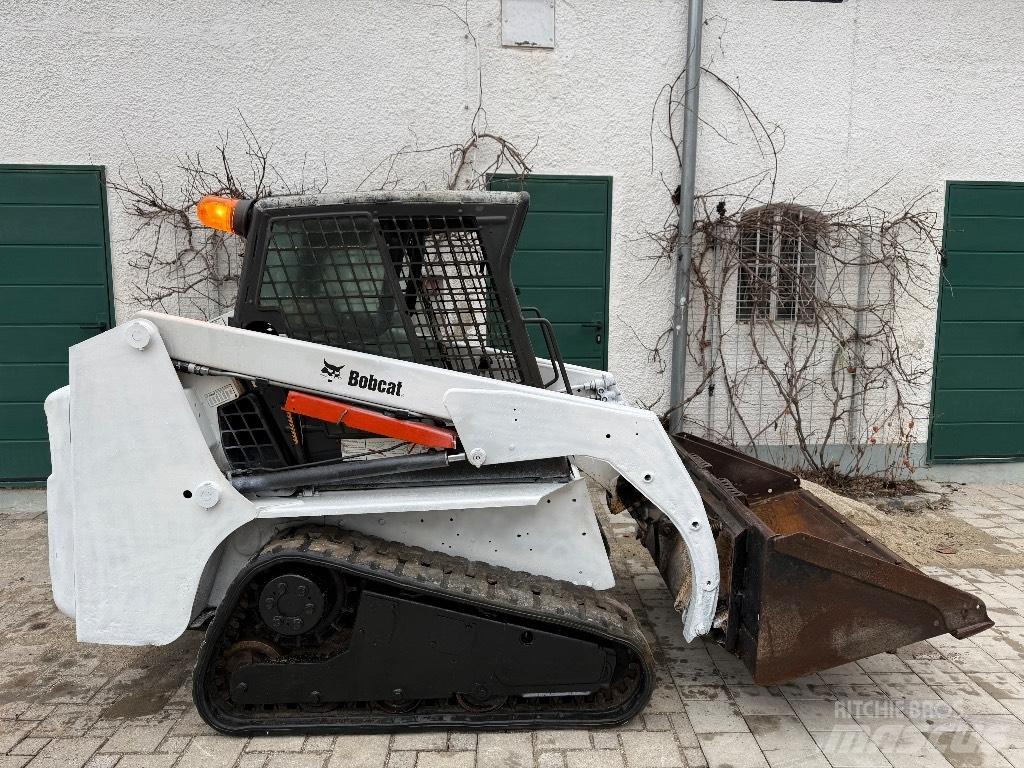 Bobcat T 140 لوادر انزلاقية التوجيه