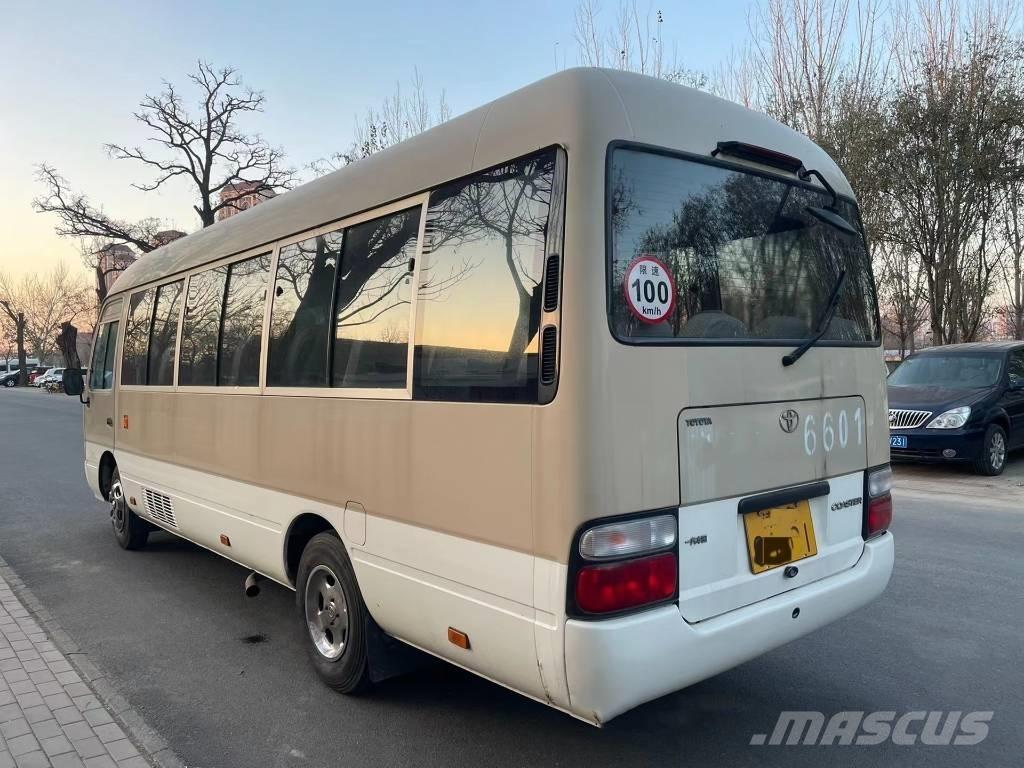 Toyota Coaster Bus حافلة صغيرة