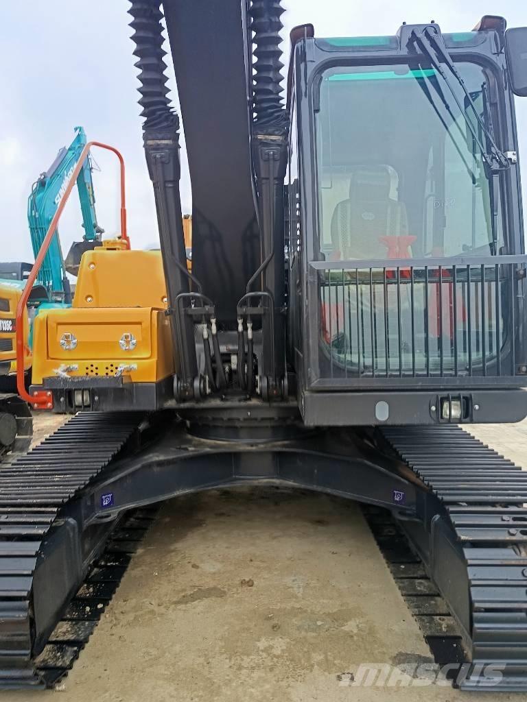 Volvo EC 140 حفارات زحافة