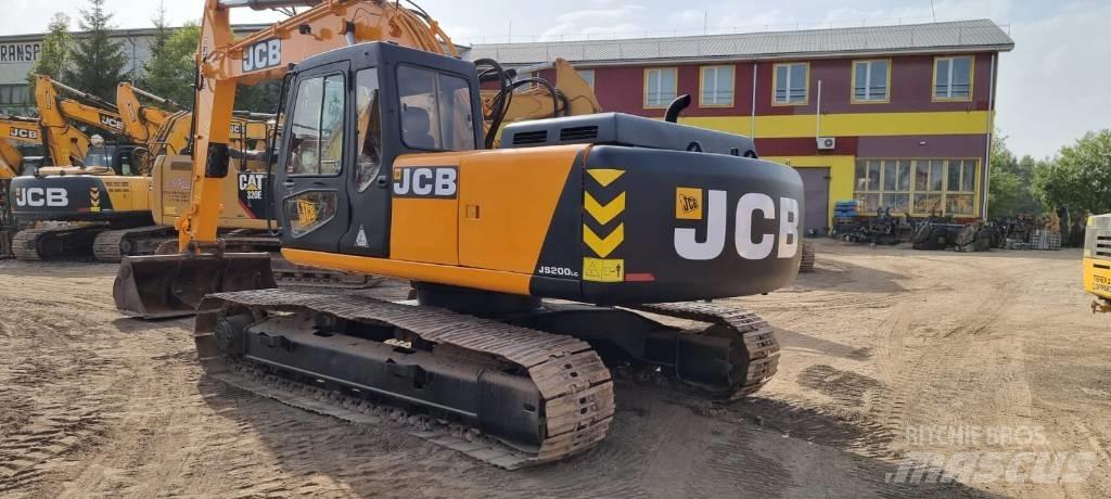 JCB JS 200 LC حفارات زحافة