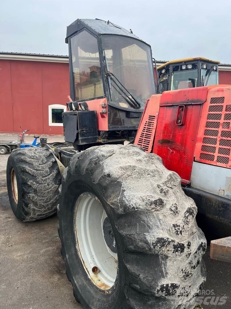 Valmet 921 حصادات