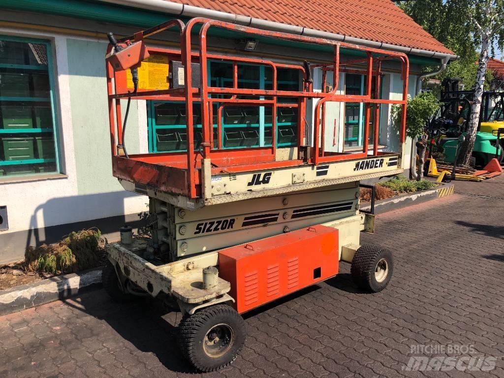 JLG CM2558    V-3343 رافعات السارية الرأسية