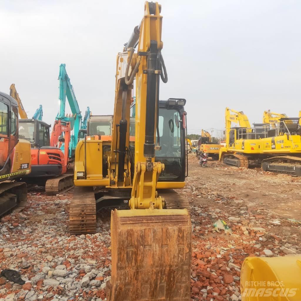 CAT 307 D حفارات زحافة