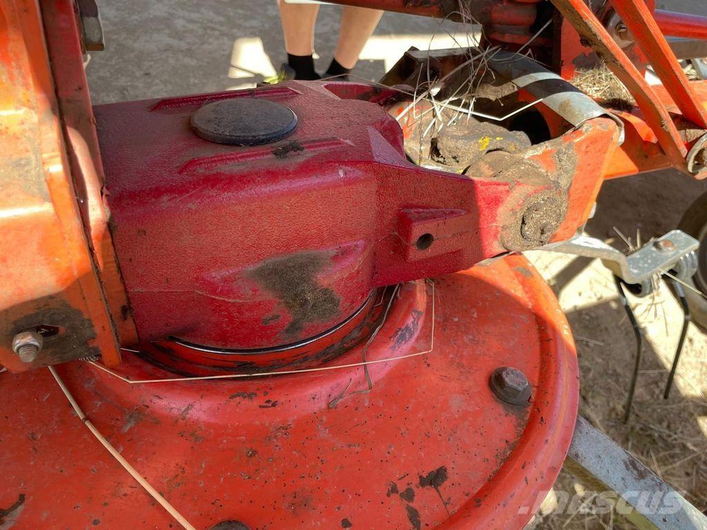 Fella TH 800 مكابس وميبسات التبن