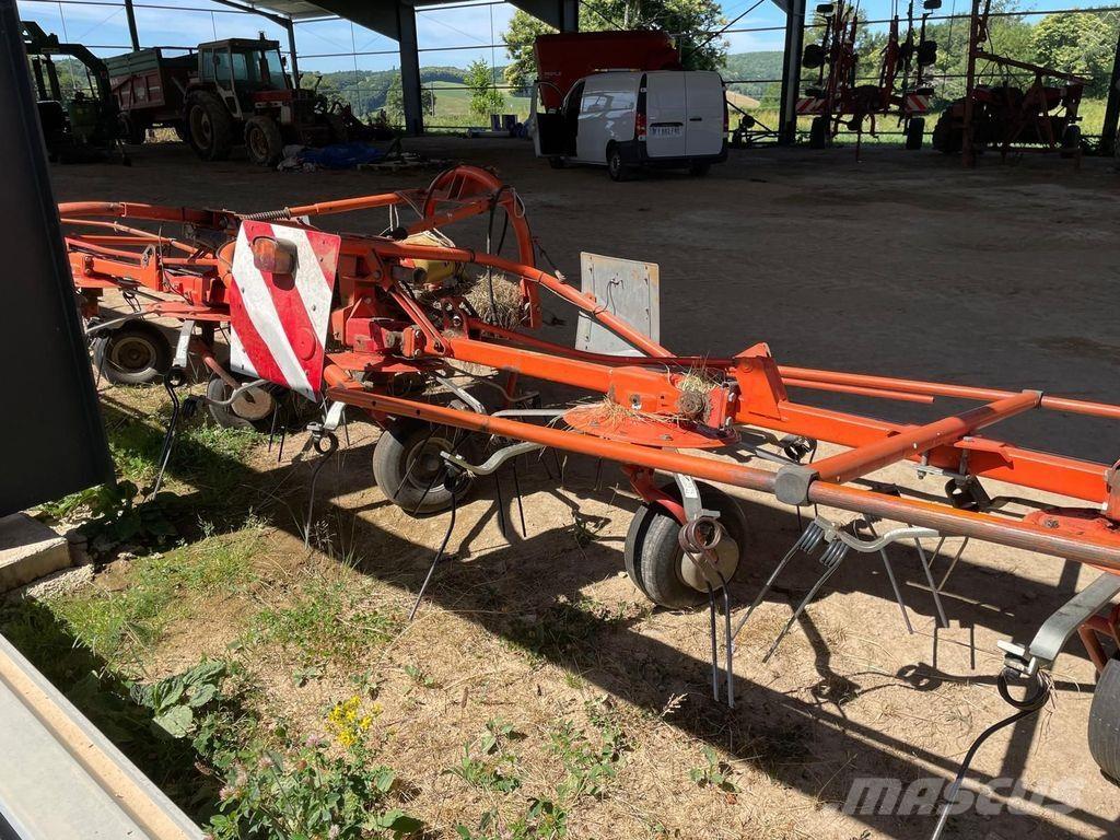 Fella TH 800 مكابس وميبسات التبن