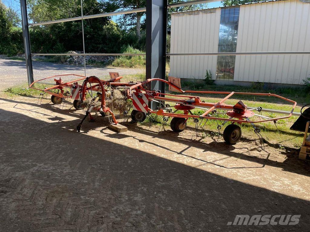 Fella TH 800 مكابس وميبسات التبن