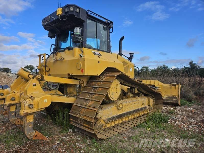CAT D 5 LGP بلدوزرات مجنزرة
