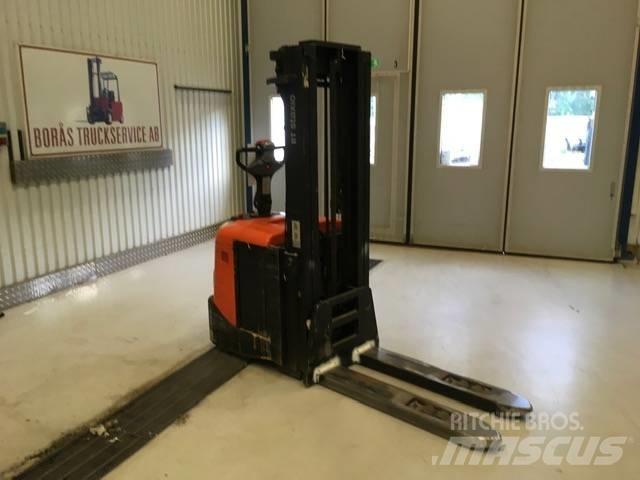 BT SPE 160 L معدات التكديس الجوالة