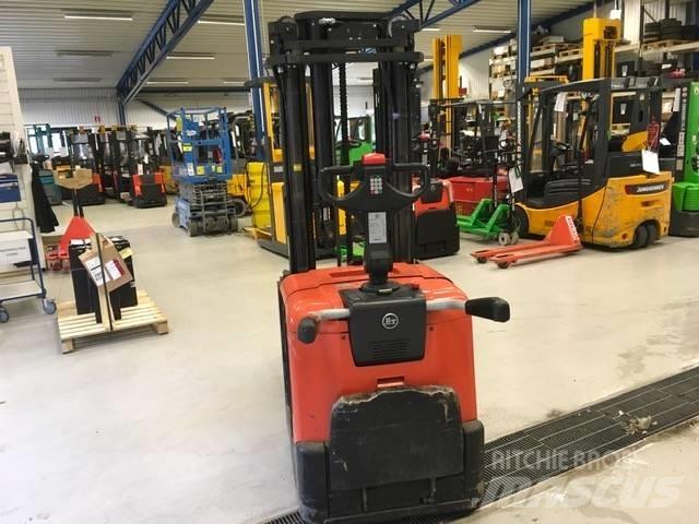 BT SPE 160 L معدات التكديس الجوالة
