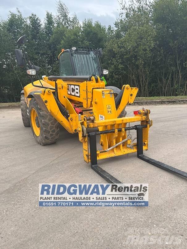 JCB 540-140 مناولات متداخلة