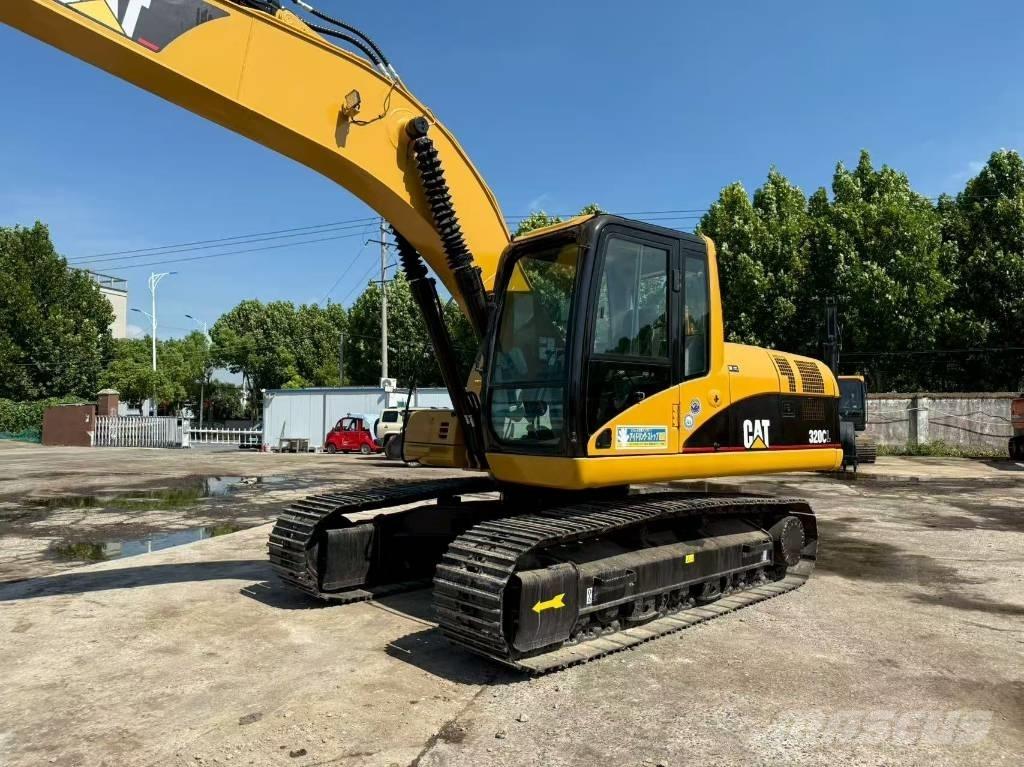 CAT 320 C L حفارات زحافة