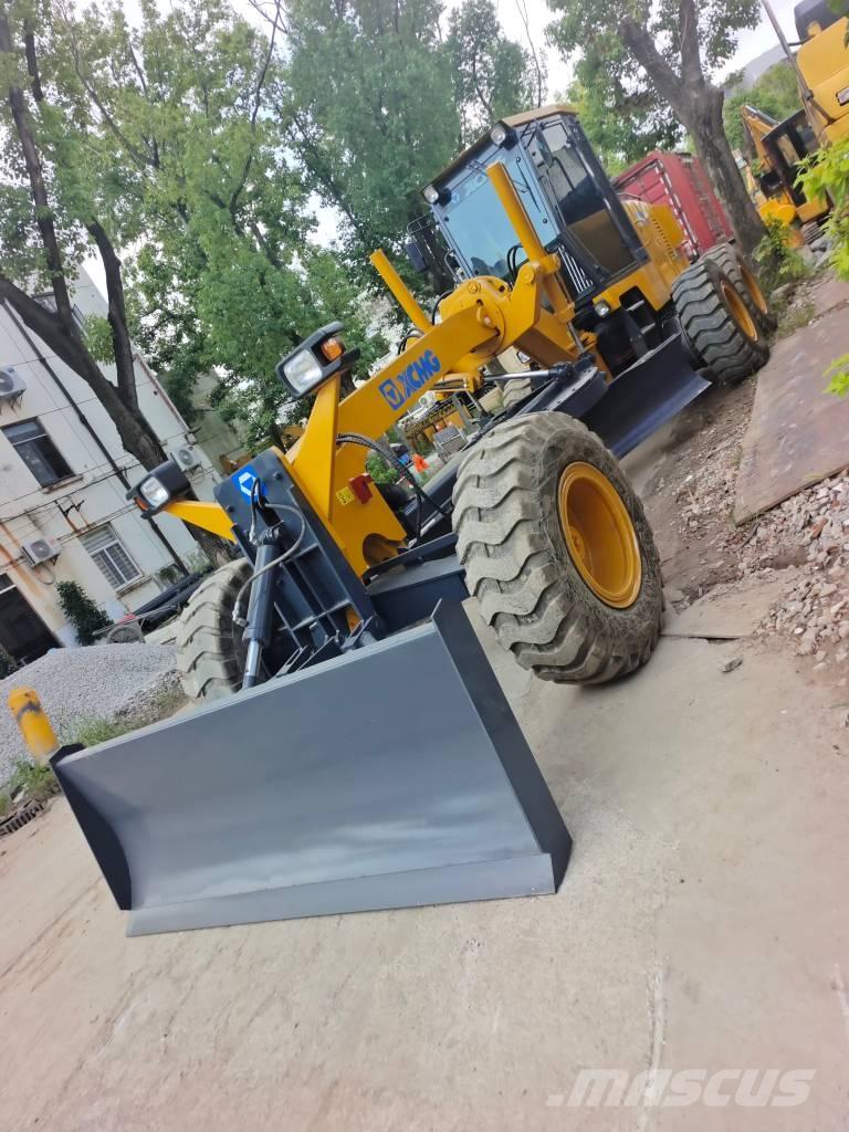 XCMG GR 2153 معدات تمهيد الطرق